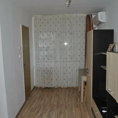 Zmeurei 2b Ap.67 * Constanţa