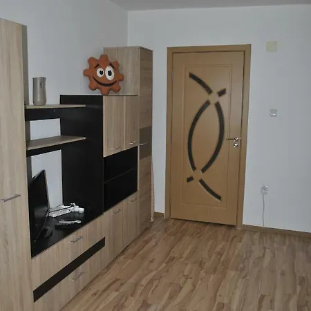 Zmeurei 2b Ap.67 * Constanţa